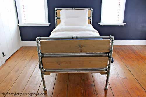 wood and metal bed diy