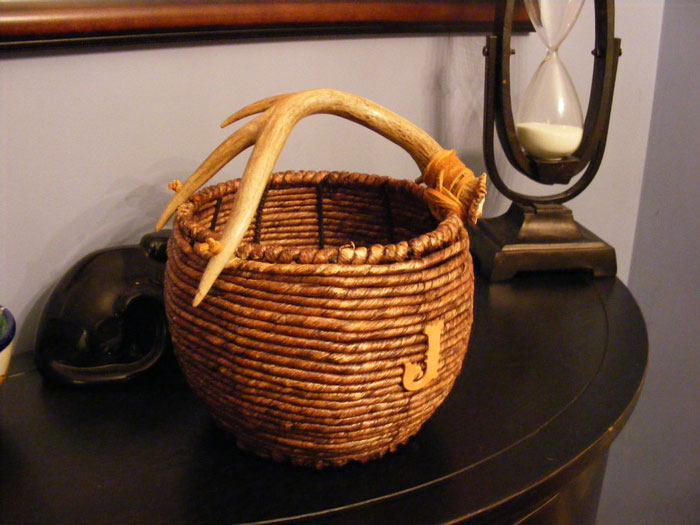 antler handle basket craft